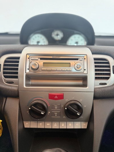 Lancia Ypsilon 1.2 69 CV Argento (14)