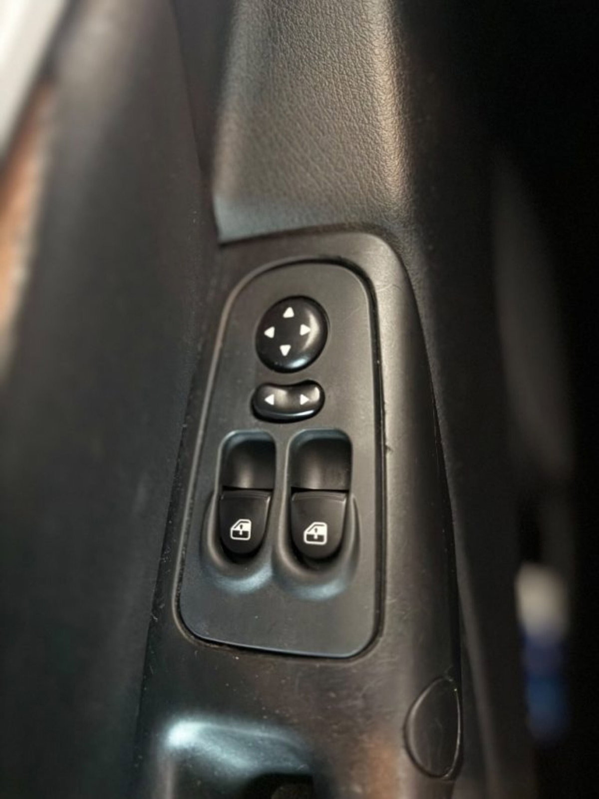 Lancia Ypsilon 1.2 69 CV Argento (16)