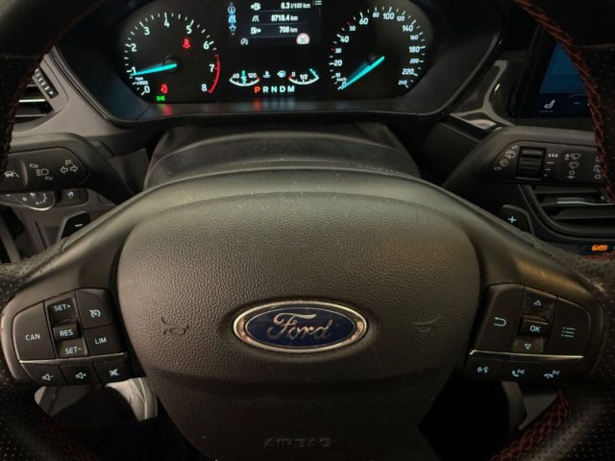 Ford Focus Station Wagon 1.0 EcoBoost Hybrid 155 CV SW ST-Line (10)