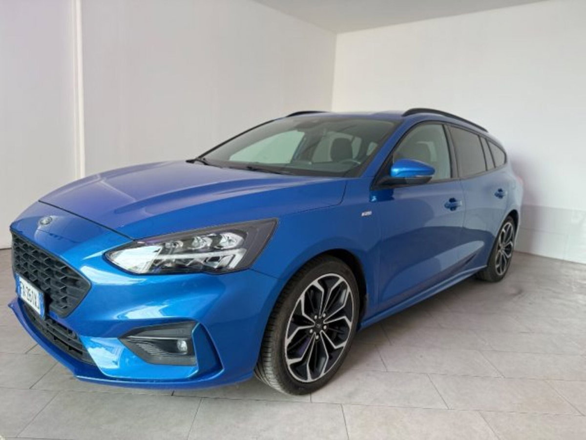 Ford Focus Station Wagon 1.0 EcoBoost 125 CV automatico SW ST-Line (3)