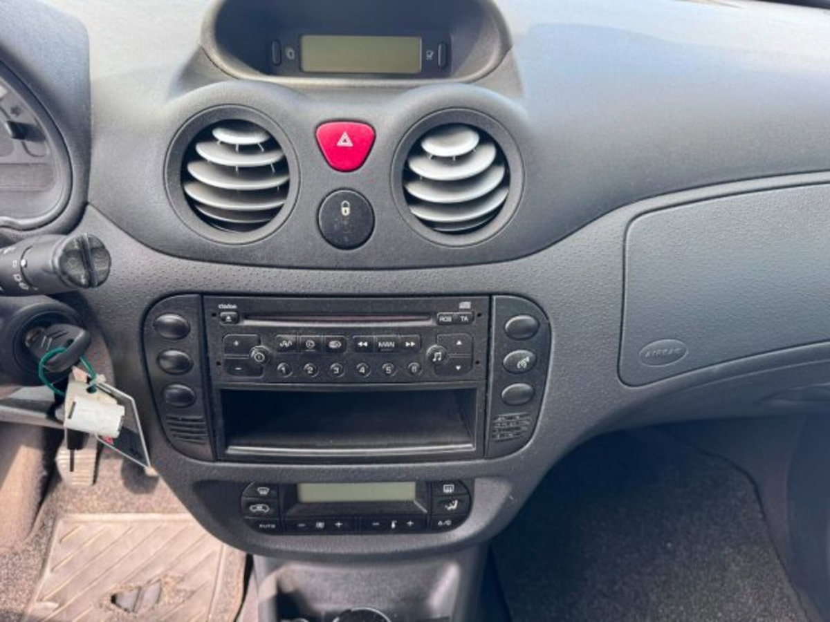 Citroen C3 1.4 HDi 70CV Elegance (11)