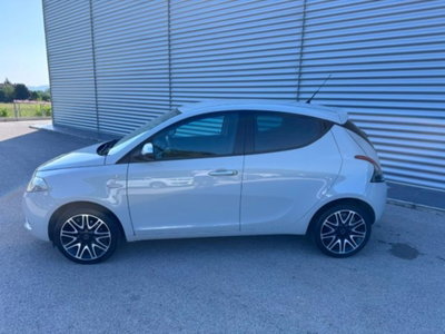 Lancia Ypsilon 1.2 69 CV 5 porte Gold (8)