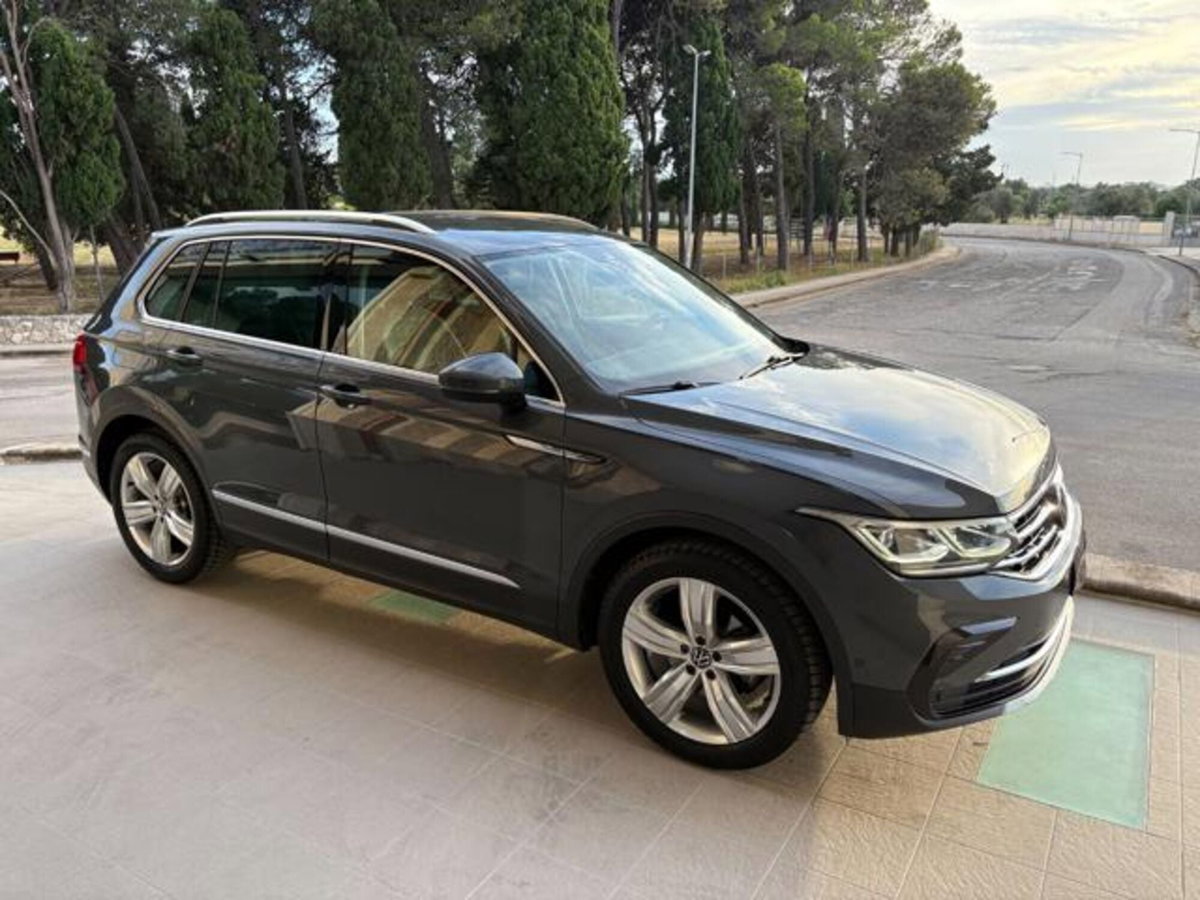 Volkswagen Tiguan 2.0 TDI 150 CV SCR DSG 4MOTION Elegance (3)