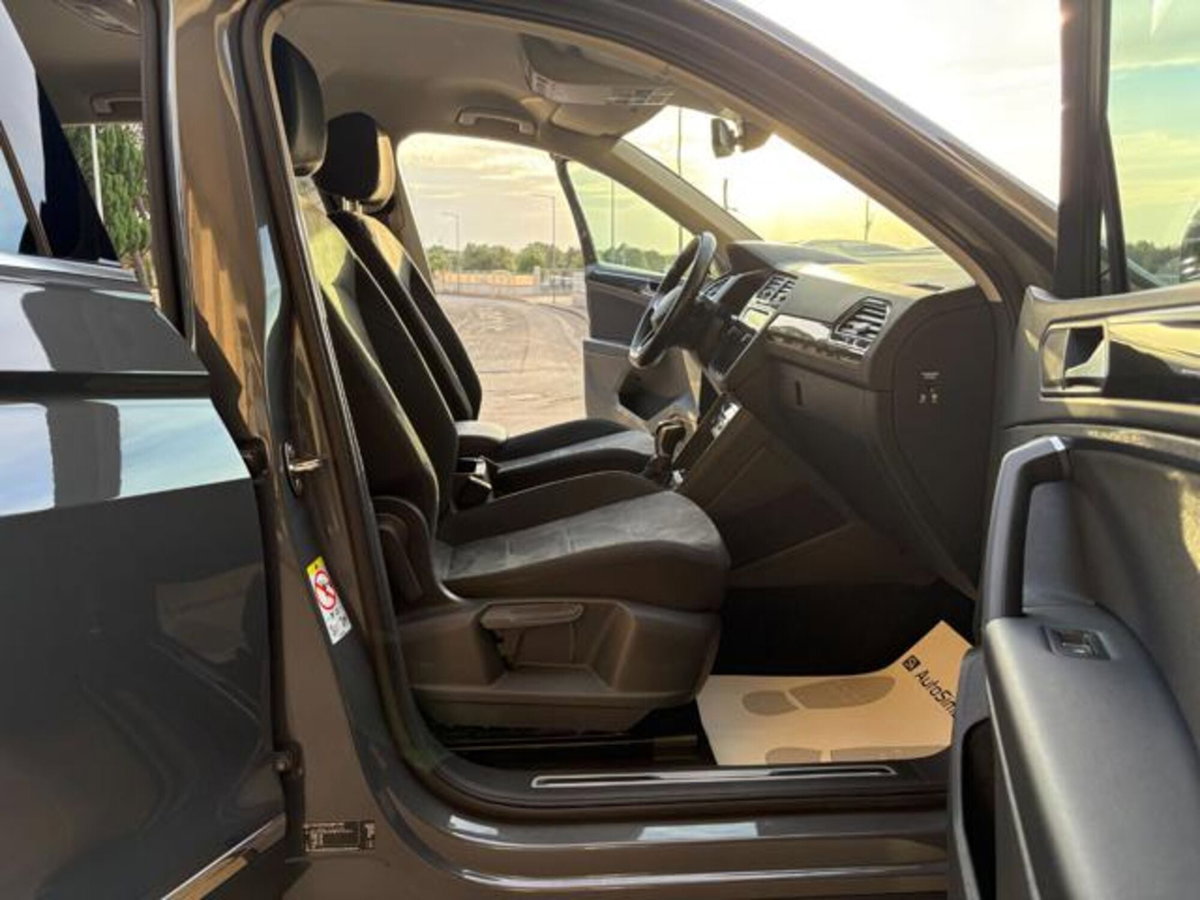 Volkswagen Tiguan 2.0 TDI 150 CV SCR DSG 4MOTION Elegance (9)