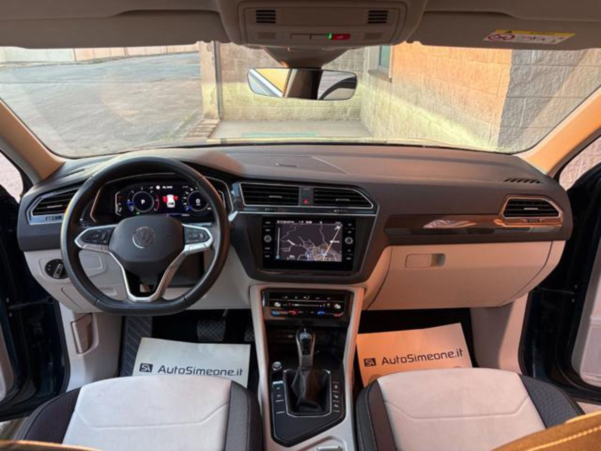 Volkswagen Tiguan 2.0 TDI 150 CV SCR DSG 4MOTION Elegance (13)