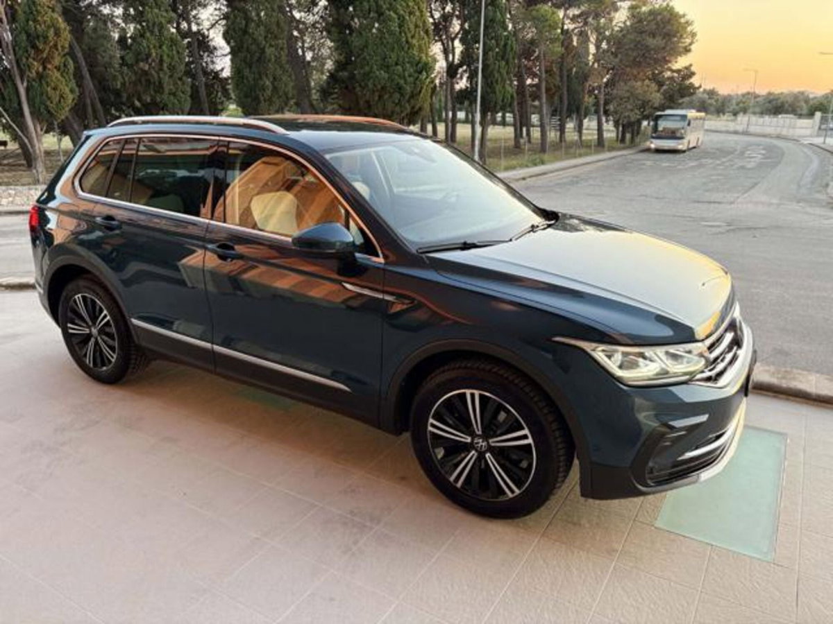Volkswagen Tiguan 2.0 TDI 150 CV SCR DSG 4MOTION Elegance (3)