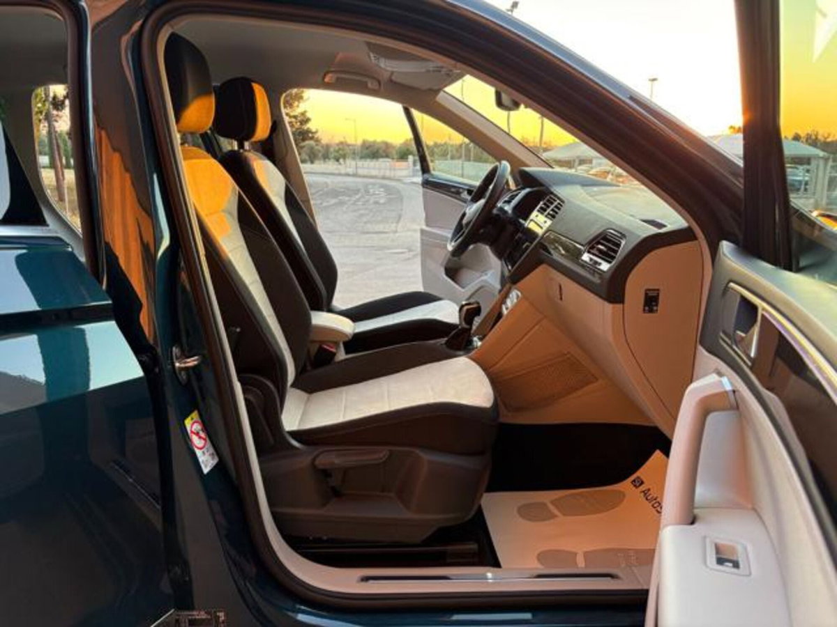 Volkswagen Tiguan 2.0 TDI 150 CV SCR DSG 4MOTION Elegance (9)