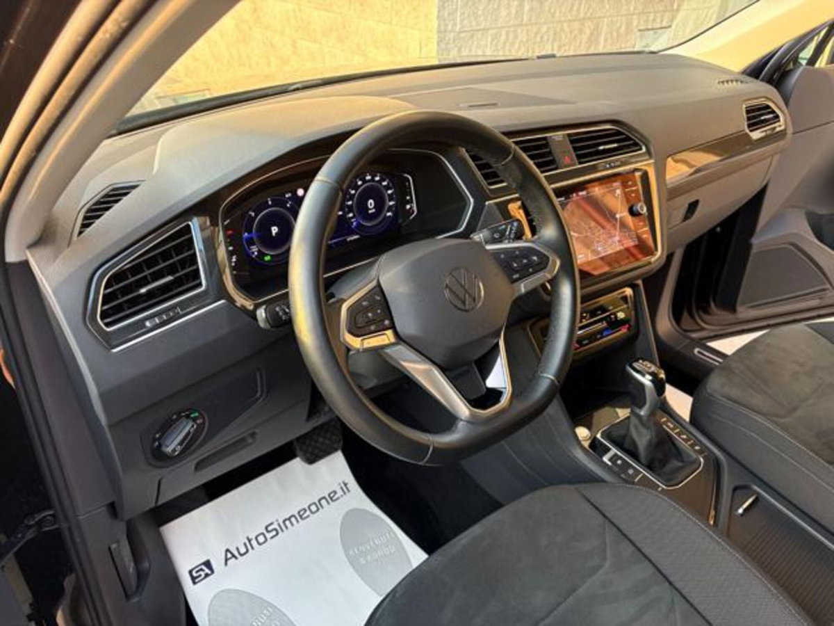 Volkswagen Tiguan 2.0 TDI 150 CV SCR DSG 4MOTION Elegance (12)