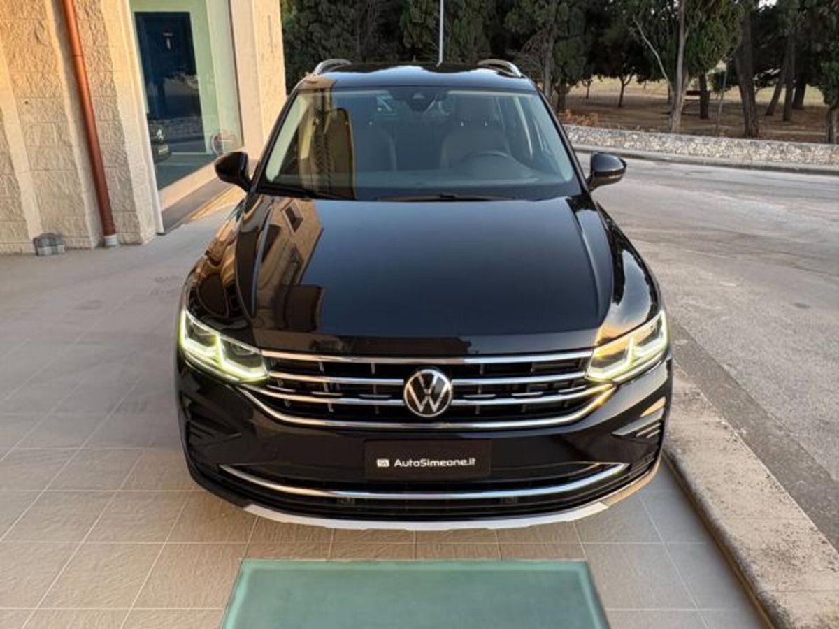 Volkswagen Tiguan 2.0 TDI 150 CV SCR DSG 4MOTION Elegance (2)