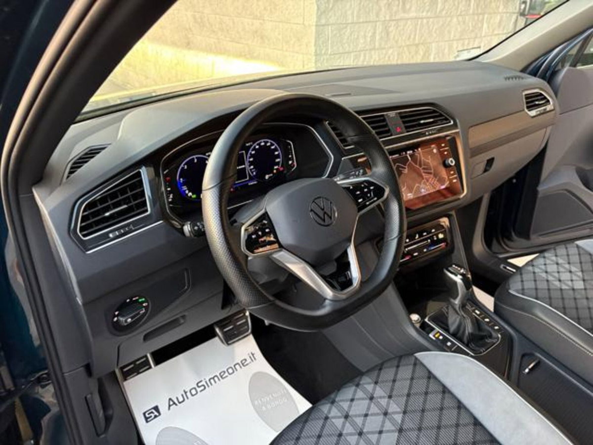 Volkswagen Tiguan 2.0 TDI 150 CV SCR DSG 4MOTION R-Line (12)