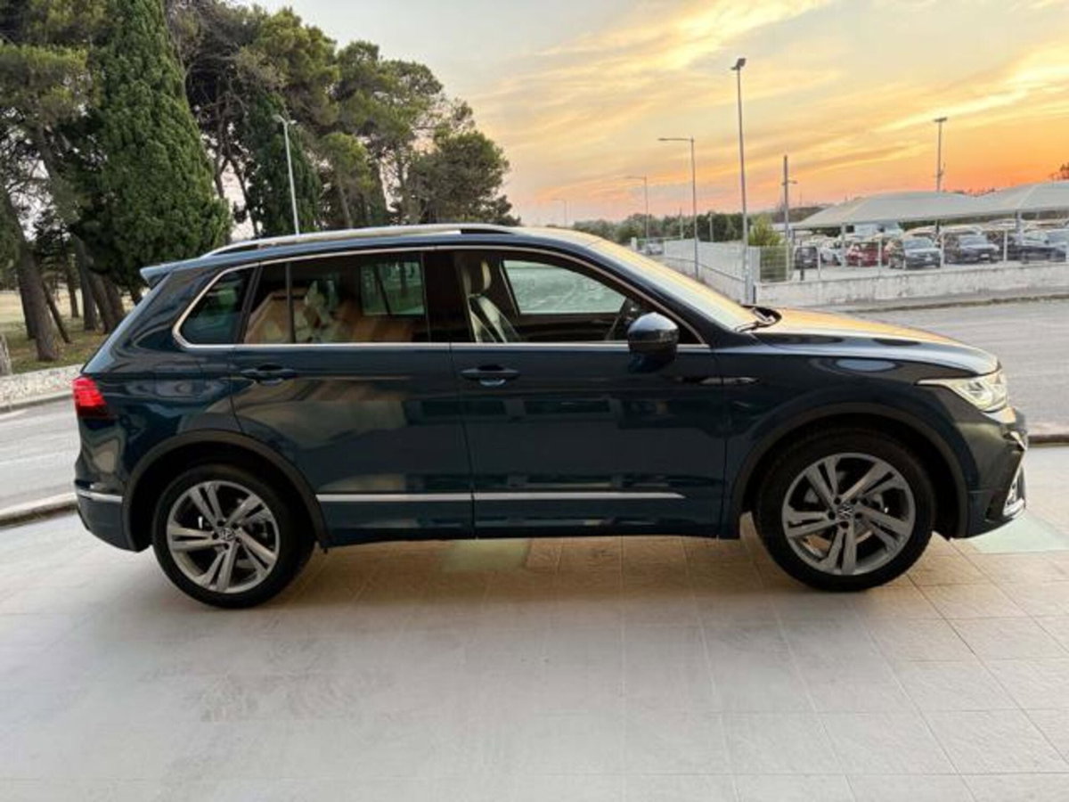 Volkswagen Tiguan 2.0 TDI 150 CV SCR DSG 4MOTION R-Line (4)