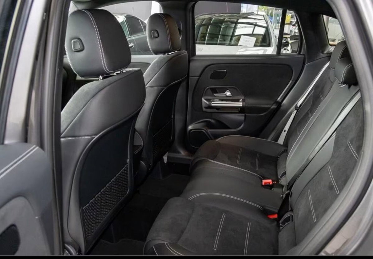 Mercedes-Benz GLA SUV Elettrica 200 AMG Line Advanced Plus (8)