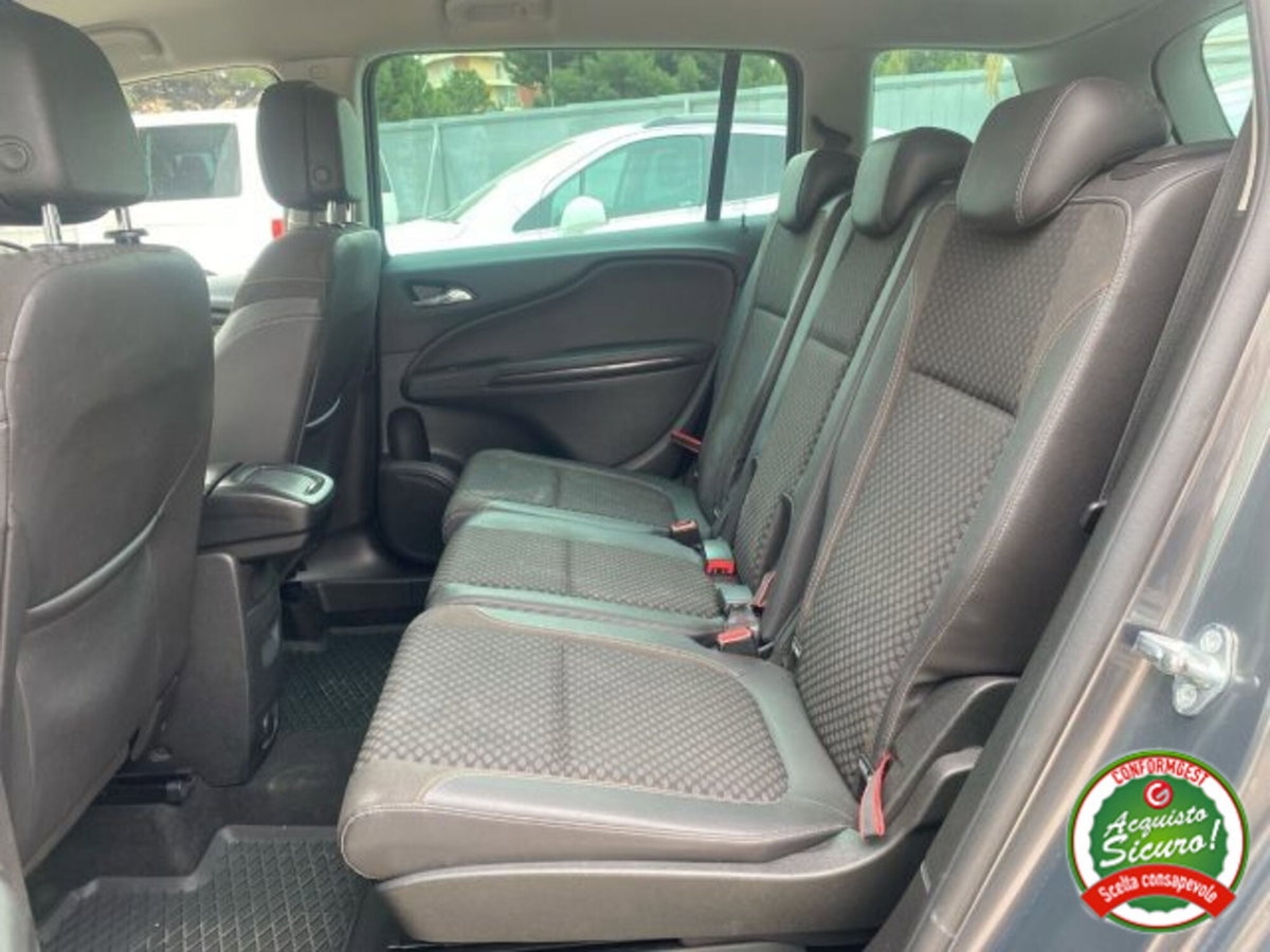 Opel Zafira Tourer 2.0 CDTi 130CV aut. Cosmo (11)
