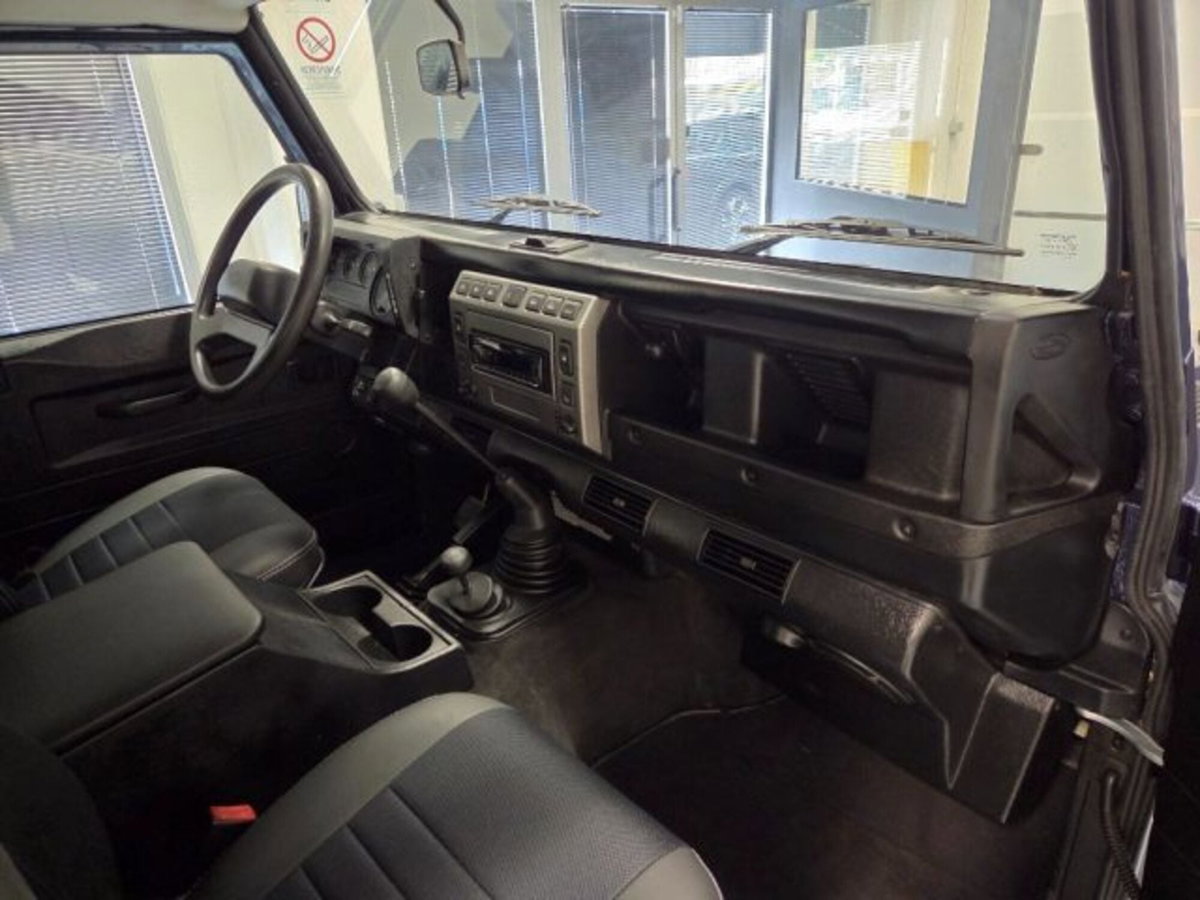 Land Rover Defender 110 2.5 Td5 cat Station Wagon SE (10)