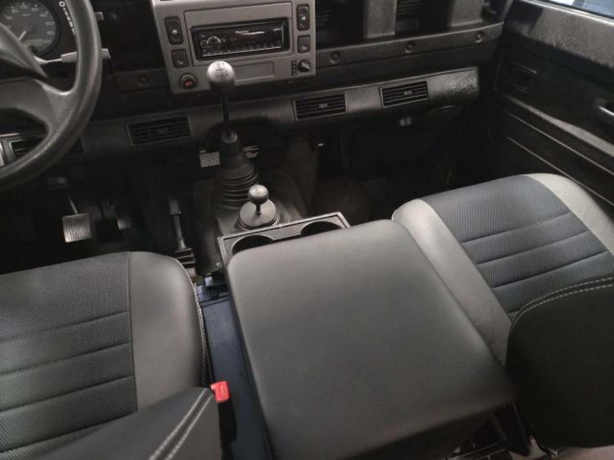 Land Rover Defender 110 2.5 Td5 cat Station Wagon SE (18)