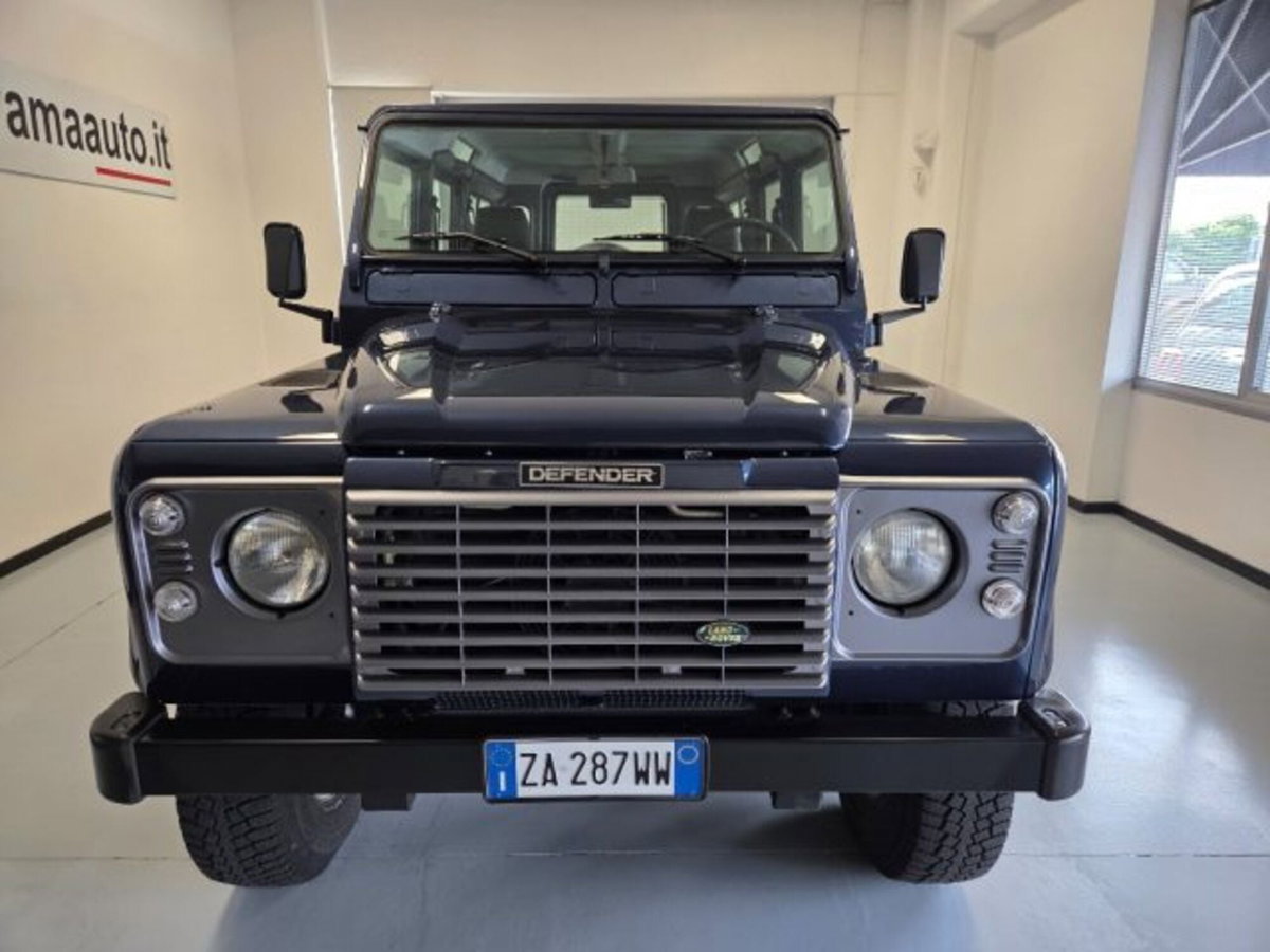 Land Rover Defender 110 2.5 Td5 cat Station Wagon SE (2)