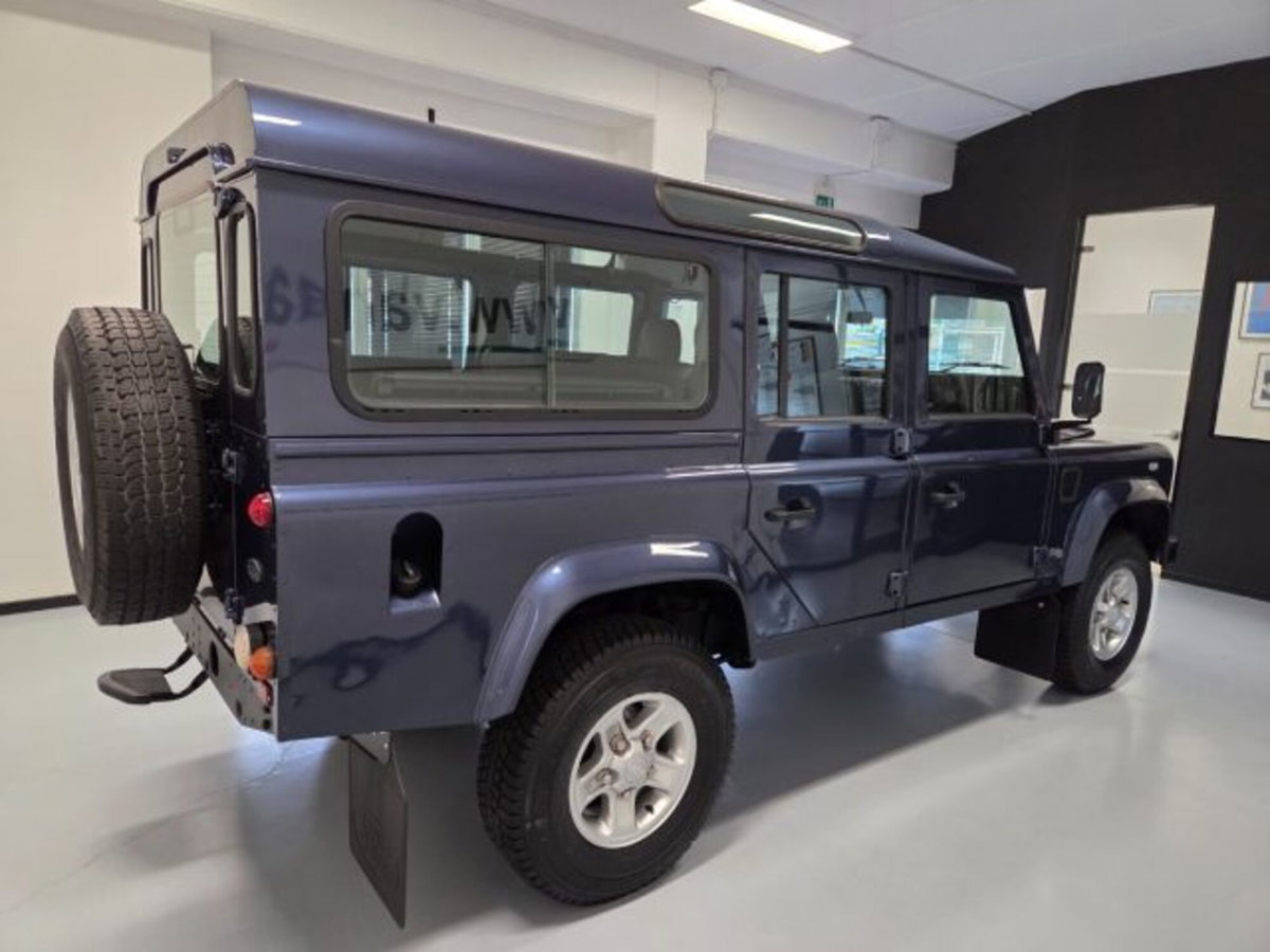 Land Rover Defender 110 2.5 Td5 cat Station Wagon SE (4)