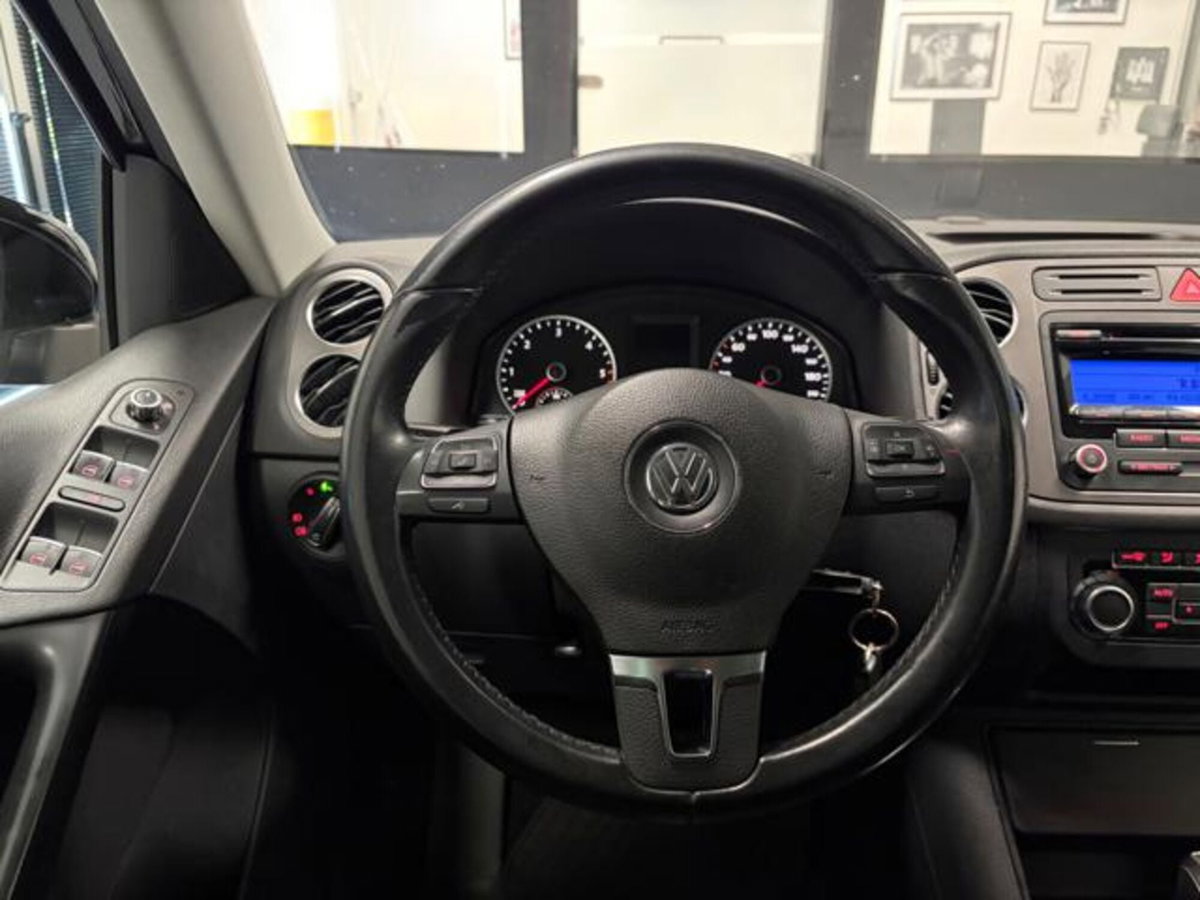 Volkswagen Tiguan 2.0 TDI DPF 4MOTION DSG Sport & Style (13)