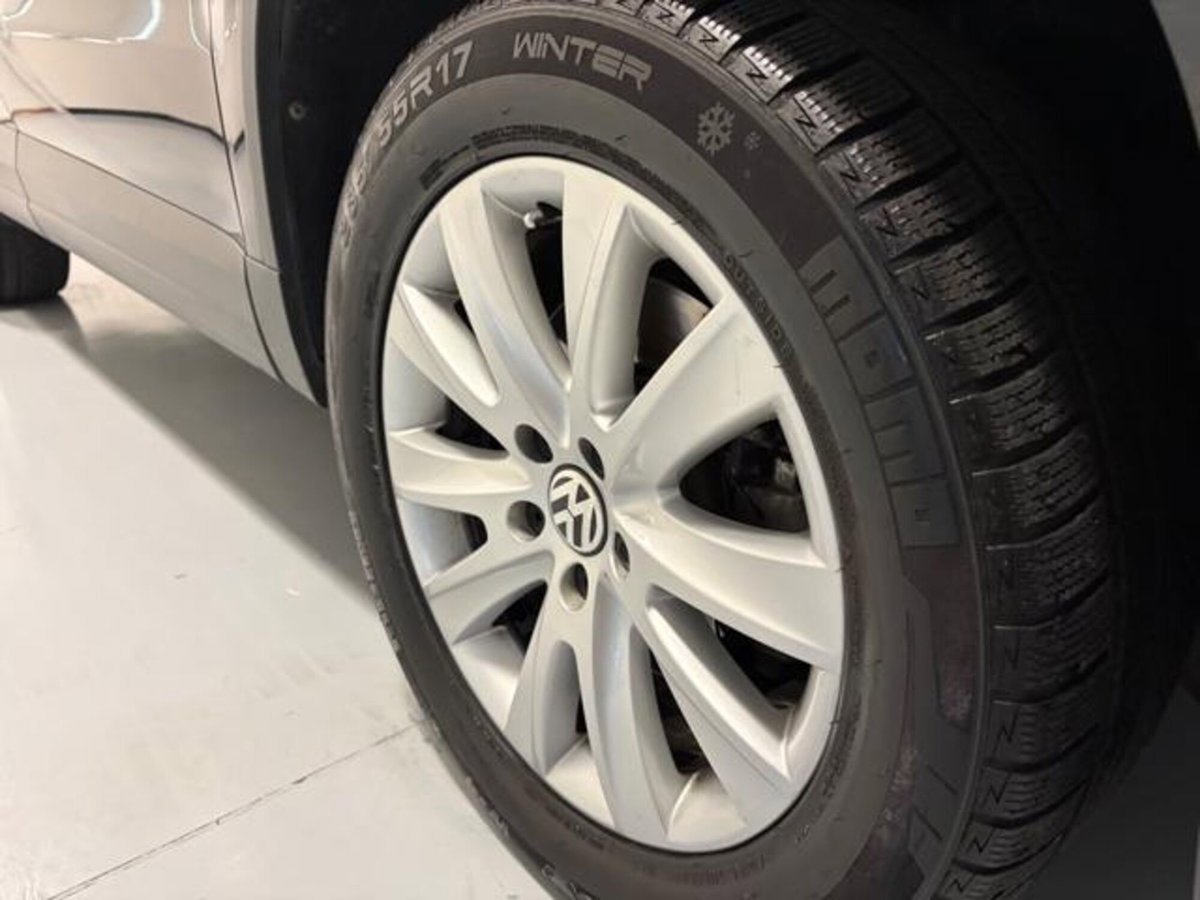 Volkswagen Tiguan 2.0 TDI DPF 4MOTION DSG Sport & Style (14)