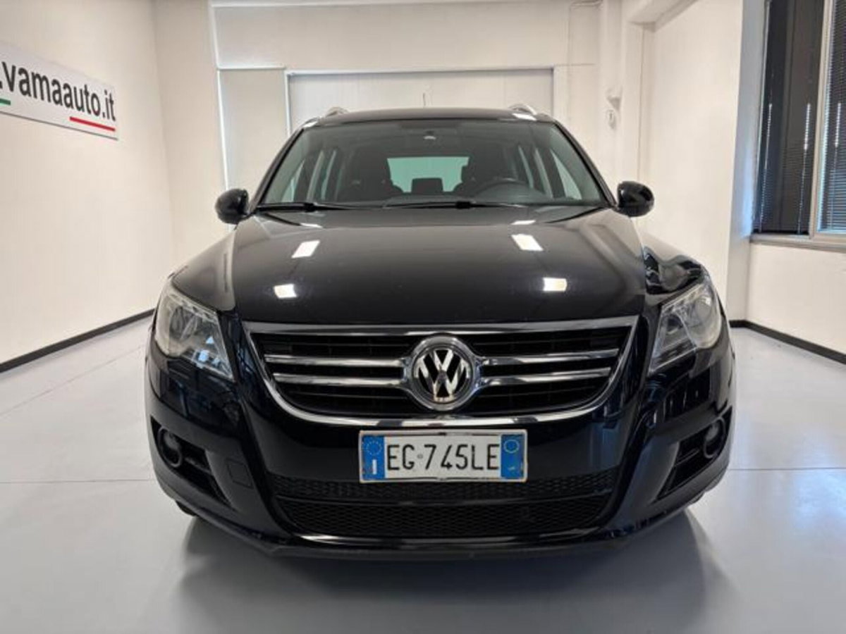 Volkswagen Tiguan 2.0 TDI DPF 4MOTION DSG Sport & Style (2)