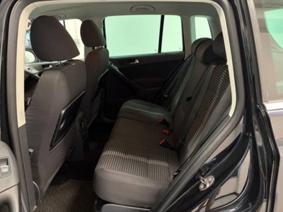 Volkswagen Tiguan 2.0 TDI DPF 4MOTION DSG Sport & Style (9)