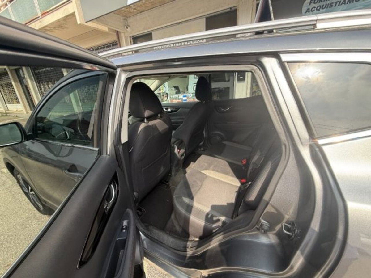 Nissan Qashqai 1.5 dCi 115 CV DCT N-Connecta (17)