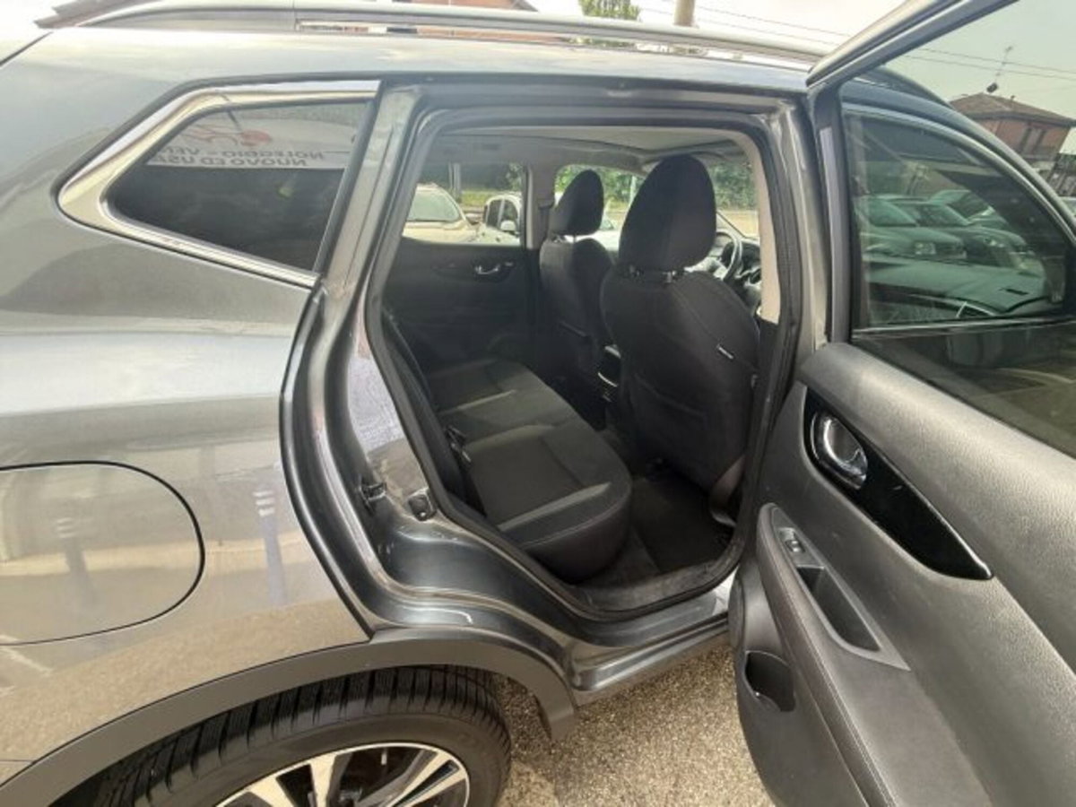 Nissan Qashqai 1.5 dCi 115 CV DCT N-Connecta (19)