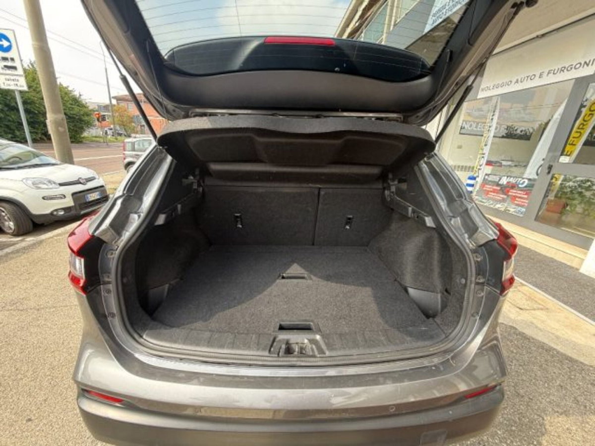 Nissan Qashqai 1.5 dCi 115 CV DCT N-Connecta (20)