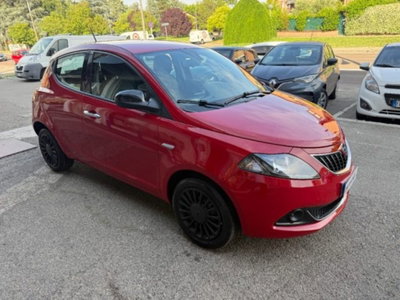 Lancia Ypsilon 1.0 FireFly 5 porte S&S Hybrid Ecochic Silver (10)