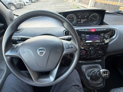 Lancia Ypsilon 1.0 FireFly 5 porte S&S Hybrid Ecochic Silver (12)