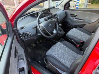 Lancia Ypsilon 1.0 FireFly 5 porte S&S Hybrid Ecochic Silver (13)