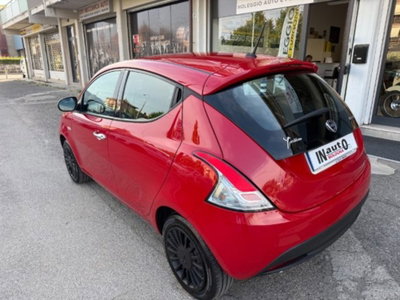 Lancia Ypsilon 1.0 FireFly 5 porte S&S Hybrid Ecochic Silver (4)