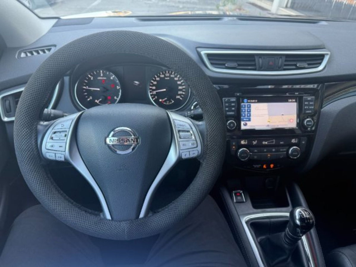 Nissan Qashqai 1.6 dCi 4WD Tekna (13)