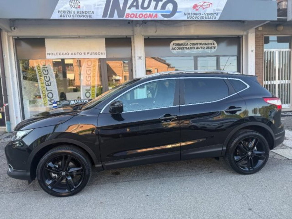 Nissan Qashqai 1.6 dCi 4WD Tekna (2)