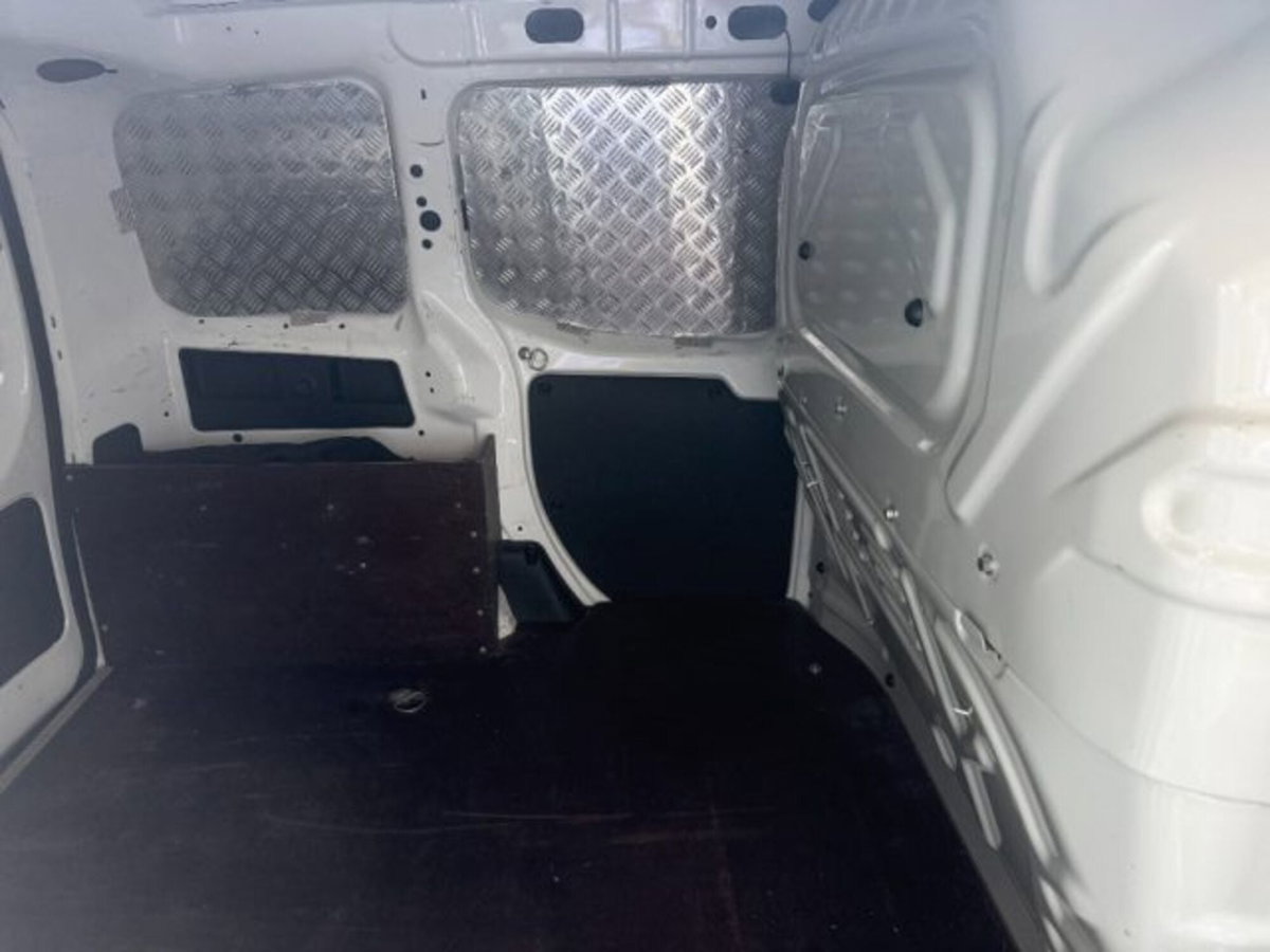 Fiat Fiorino combi N1 1.3 mjt 95cv Adventure (16)