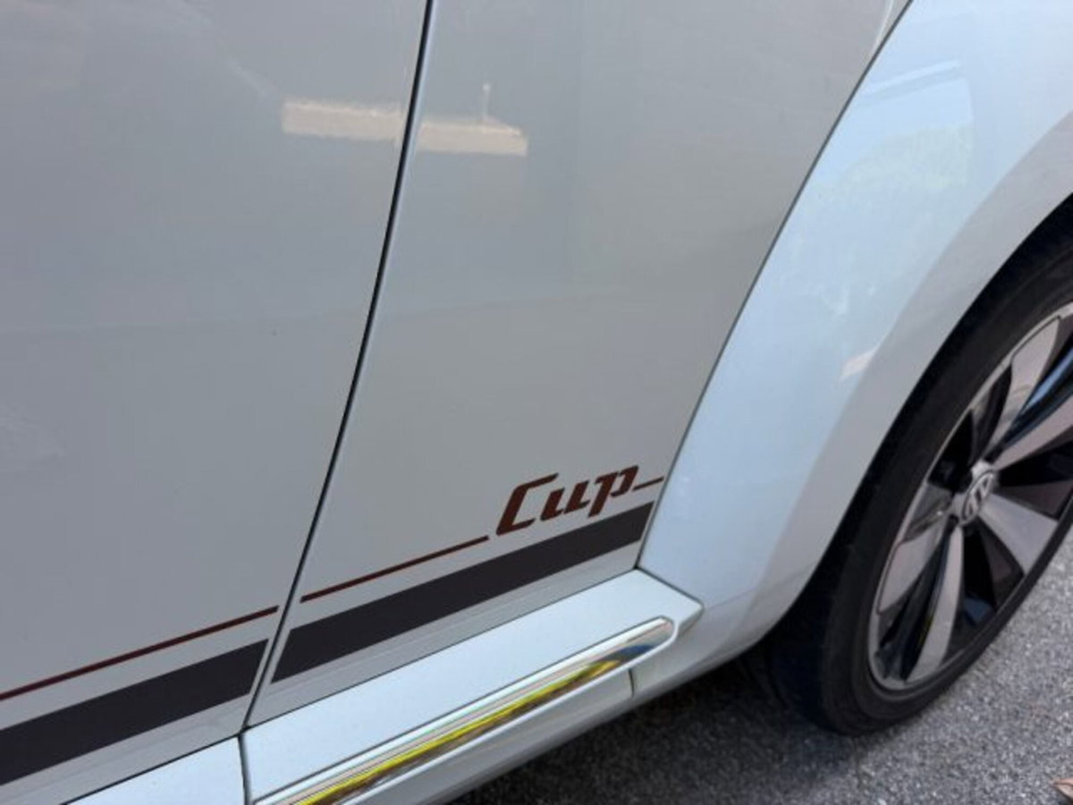 Volkswagen Maggiolino Cabrio 2.0 TDI Design BlueMotion Technology (13)