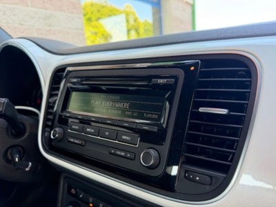 Volkswagen Maggiolino Cabrio 2.0 TDI Design BlueMotion Technology (20)
