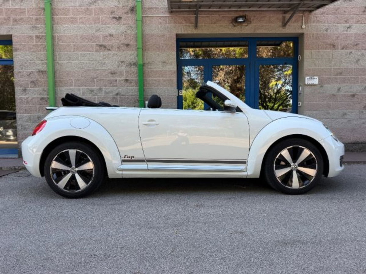 Volkswagen Maggiolino Cabrio 2.0 TDI Design BlueMotion Technology (3)