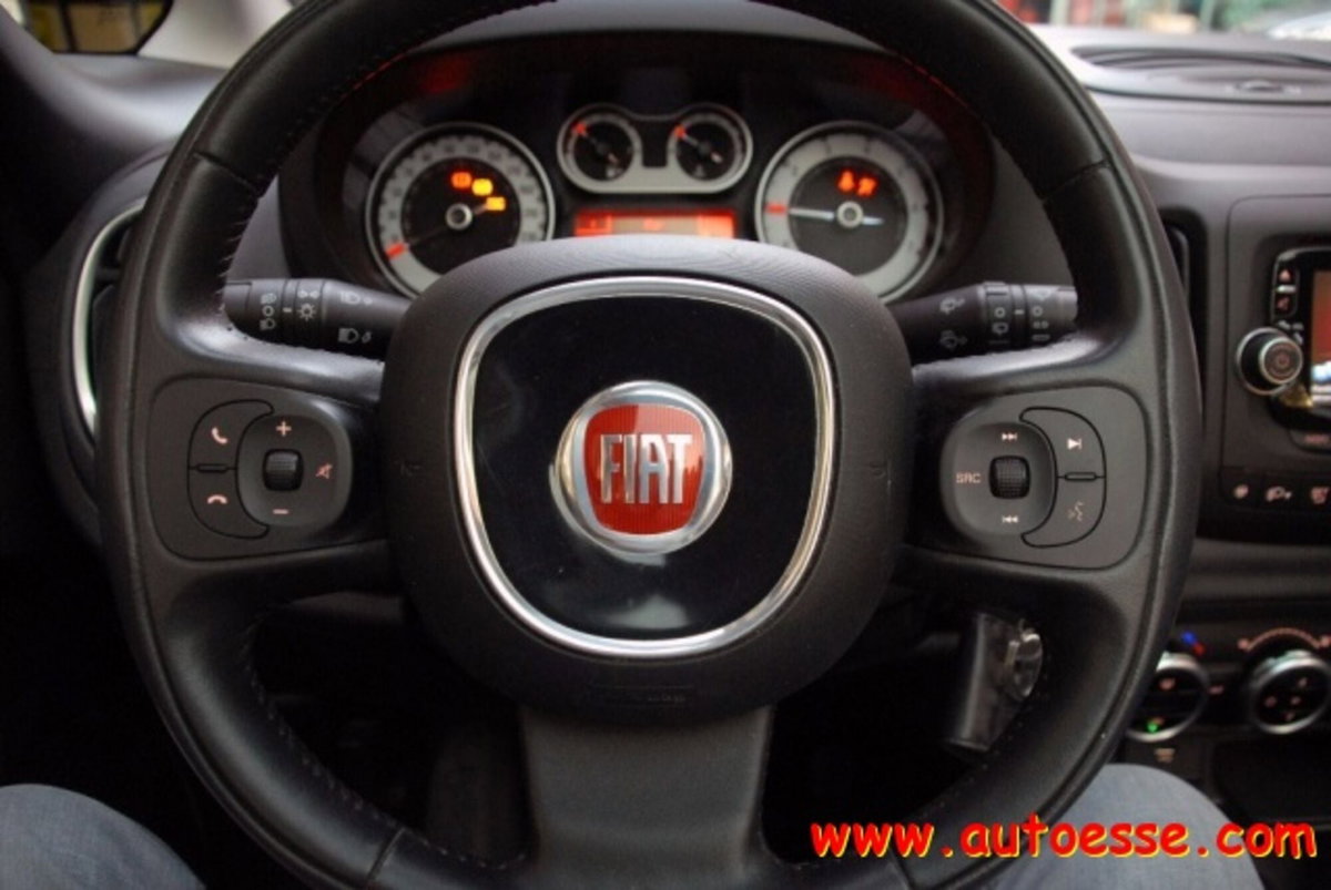 Fiat 500L 0.9 TwinAir Turbo Natural Power Lounge (11)
