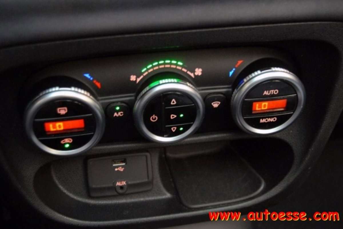 Fiat 500L 0.9 TwinAir Turbo Natural Power Lounge (12)