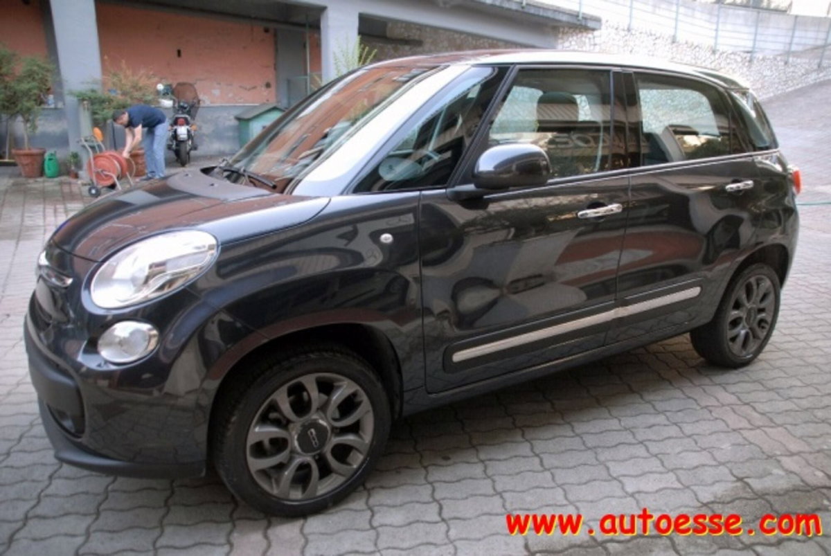 Fiat 500L 0.9 TwinAir Turbo Natural Power Lounge (6)