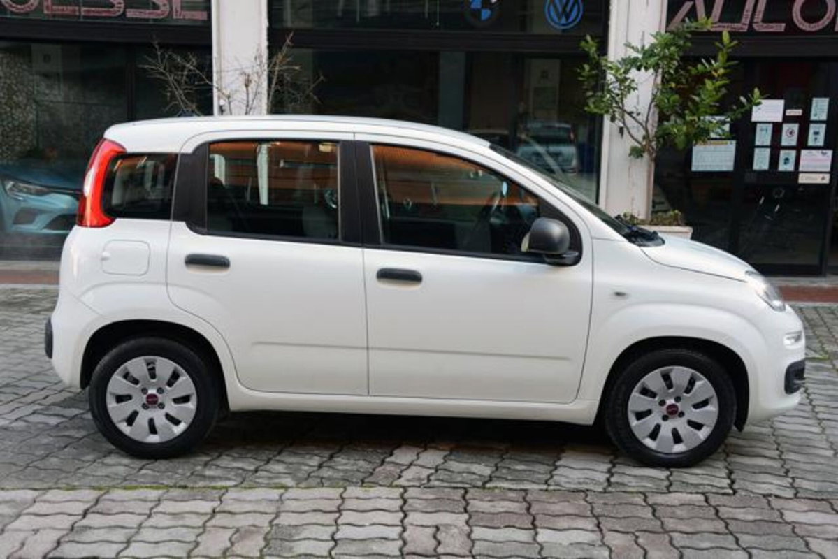 Fiat Panda 1.0 firefly hybrid s&s 70cv (2)