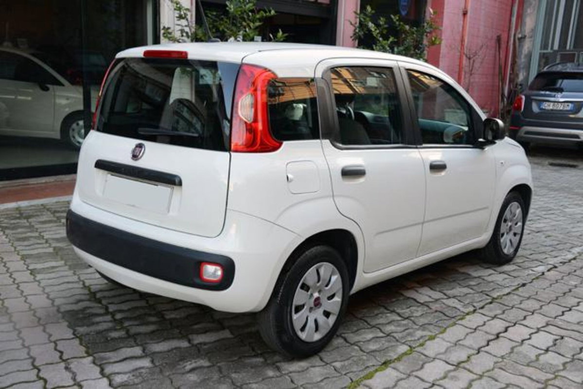Fiat Panda 1.0 firefly hybrid s&s 70cv (3)