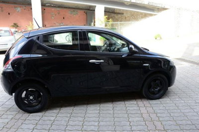 Lancia Ypsilon 1.0 FireFly 5 porte S&S Hybrid Ecochic Gold (6)