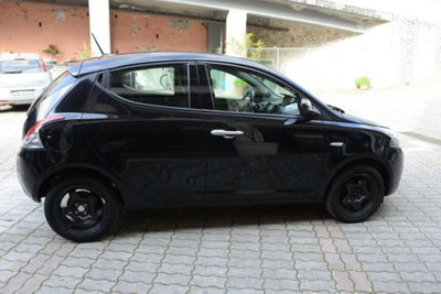 Lancia Ypsilon 1.0 FireFly 5 porte S&S Hybrid Ecochic Gold (7)
