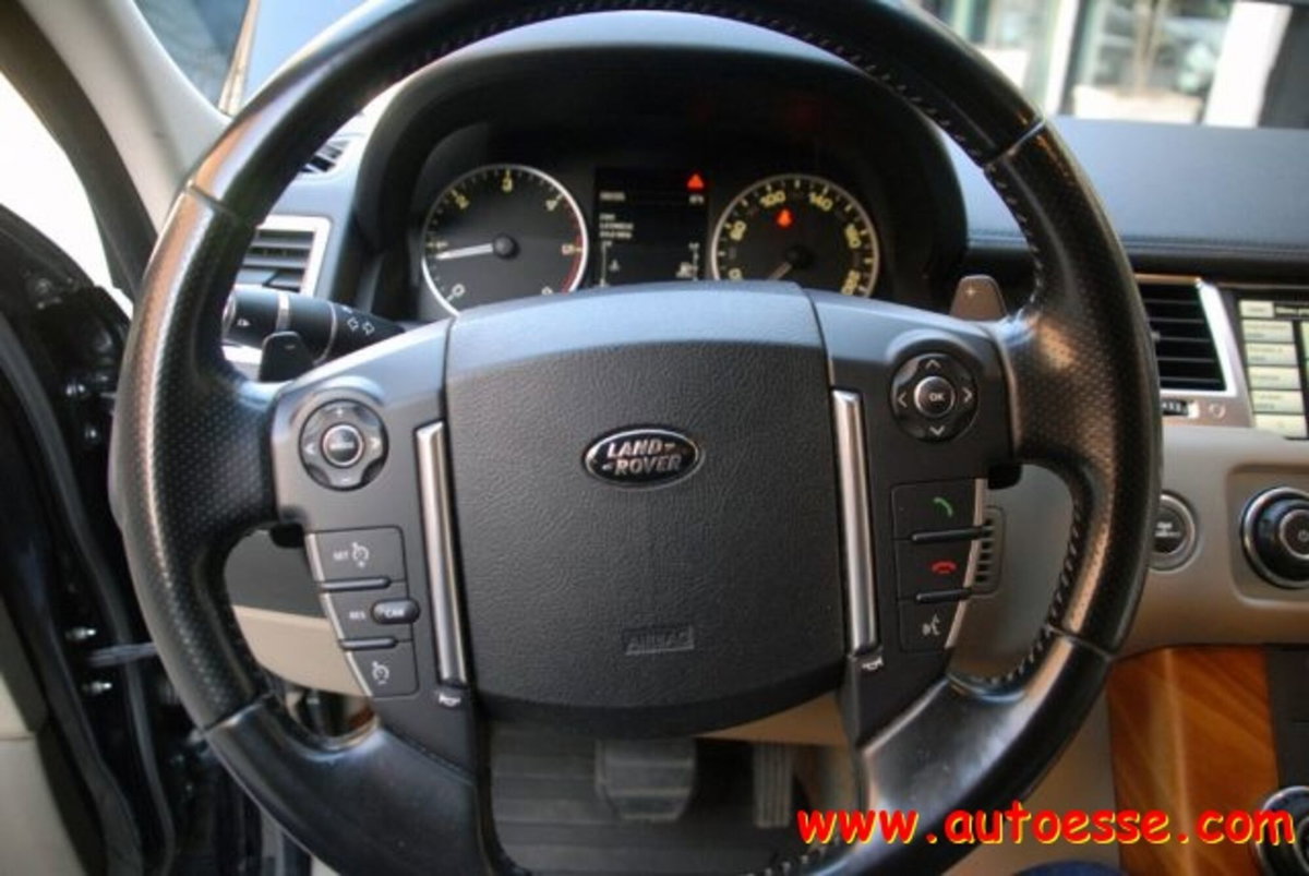 Land Rover Range Rover Sport 3.0 SDV6 HSE (11)