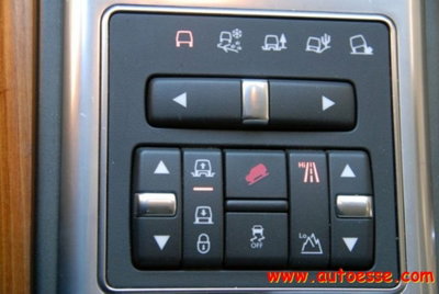 Land Rover Range Rover Sport 3.0 SDV6 HSE (15)