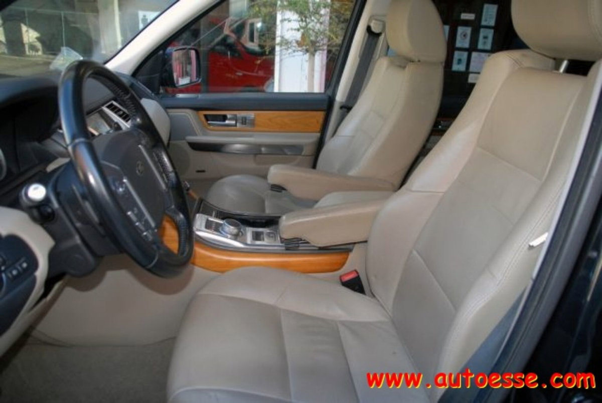 Land Rover Range Rover Sport 3.0 SDV6 HSE (7)