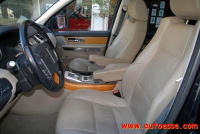 Land Rover Range Rover Sport 3.0 SDV6 HSE (7)