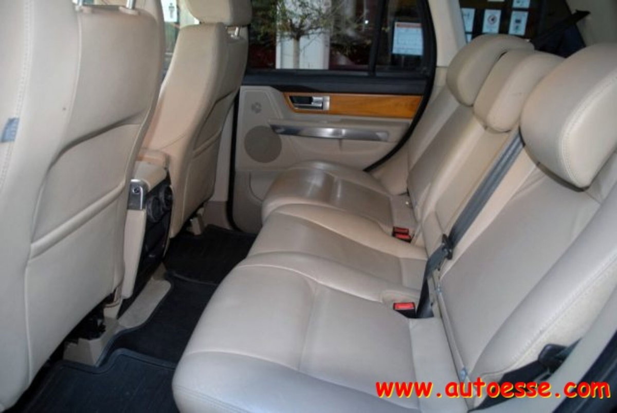 Land Rover Range Rover Sport 3.0 SDV6 HSE (8)